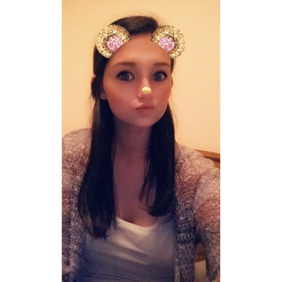 Meet your Posher, Kelsey - Picture 2 of 5